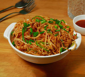 Schezwan Chicken Noodles