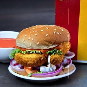 Paneer Tikka Burger 