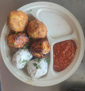 Non Veg. Momos Basket
