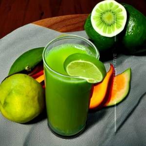 Tropical detox juice