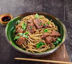 Pork hakka noddles