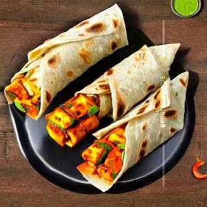 Paneer Tikka Khali Roll 