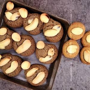 Spl . Almond Cookies