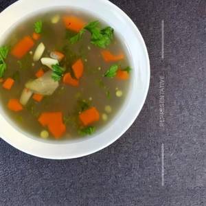 Special Veg Clear Soup
