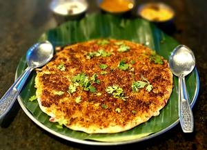Ghee Podi Onion Oothappam