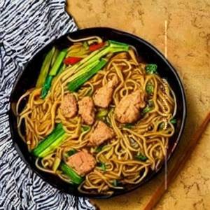 CHICKEN SINGAPURI NOODLES