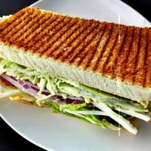 Coleslaw Sandwich