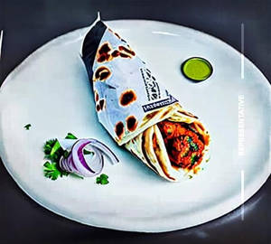 Malai Chicken Tikka Roll