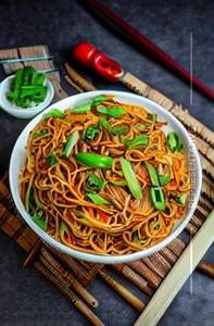 Chilli Garlic chicken Noodles