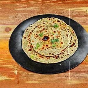 Matar Hari Mirch Paratha