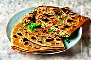 Veg Mughlai Paratha 