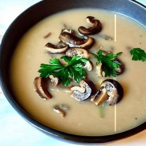Cream of Mushroom Soup [Veg]