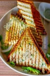 Schezwan Aloo Tikki Sandwich