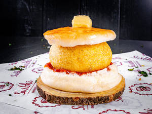 Surbhi Butter Grill Vada Pav