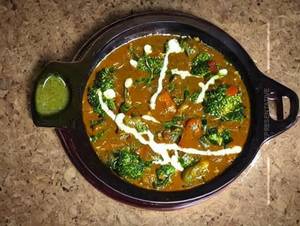 Veg Saagwala