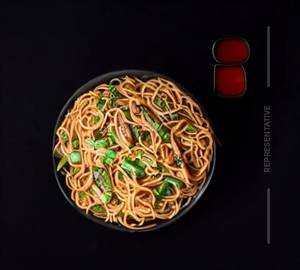 Mushroom Schezwan Noodles