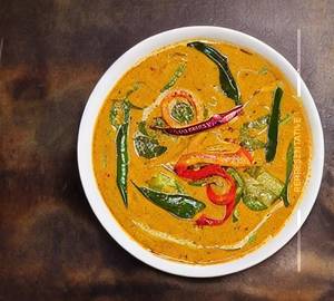 Green Piece Curry ( Medium)