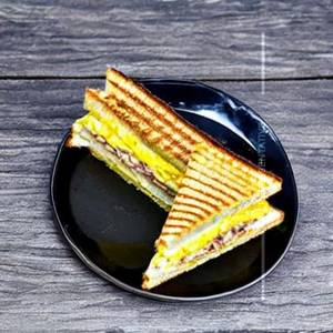 Omelette Sandwich