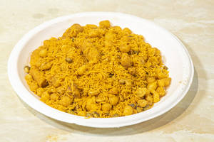 Nadiyadi Bhusa