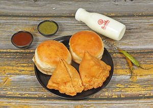 Samosa Pav Lassi Combo