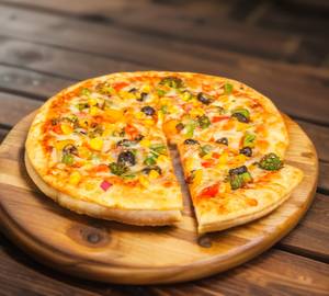 Tomato And Sweet Corn Pizza 7 Inches