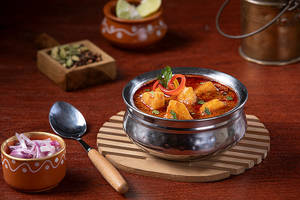 Batata Rassa Bhaaji