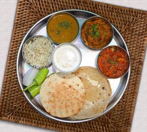 Delux Thali 