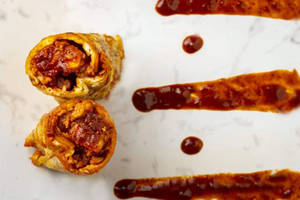 Chicken Hot Garlic Frankie Roll