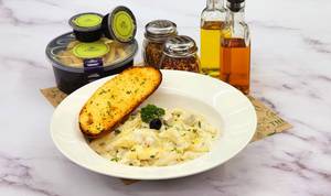 Penne With Chicken And Blue Cheese