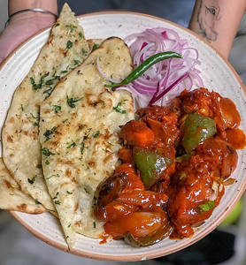 Chilli Chicken (4pcs) + Butter Naan (1pc)