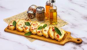 Tomato, Basil And Mozzarella