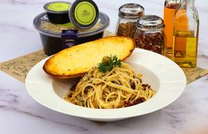 Spaghetti Aglio Olio Pepperonchino