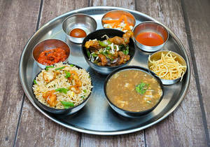 Chinese Thali (chicken)