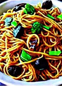 Schezwan  Mushroom Noodles