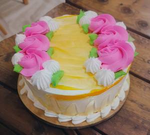 Eggless Butterscotch Cake