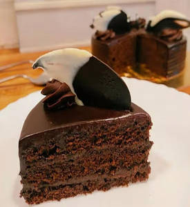 Chocolate Truffle Pastry (100 Gm)