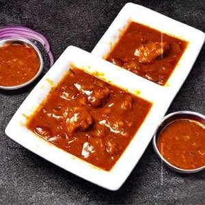 Diced Chicken Pepper Sauce Medium [Gravy]