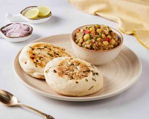 Matar Kulcha