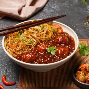 Veg Manchurian Noodles