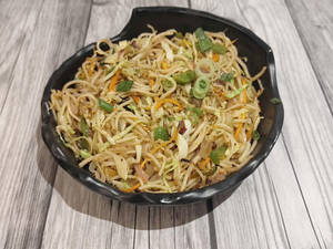 Veg Hakka Noodles