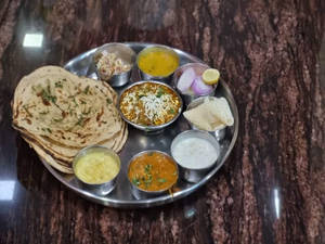 Paneer Hungama Thali