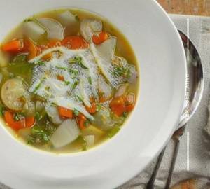 Roast garlic vegetable soup