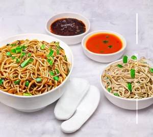 Mushroom Noodles Schezwan