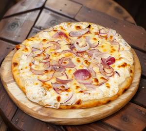Onion pizza