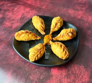 Crispy Cheese Chicken Momos [6 Pcs]