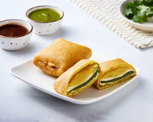 Paneer Pakoda (2 Pcs)