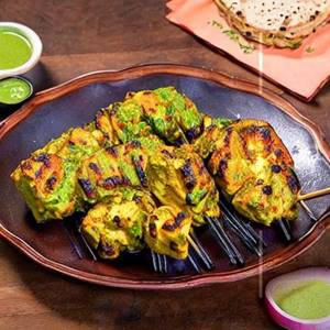 Hariyali Murgh Tikka