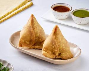 Aloo Samosa (2 Pcs)