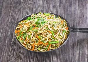Veg Hakka Noodles