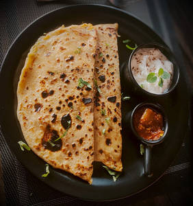 Aloo Pyaz Parantha